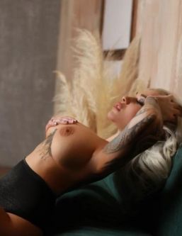  , , +7 (933) 986-7830