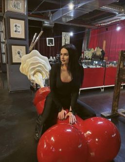 ������������ ����,  +7 (952) 266-5783